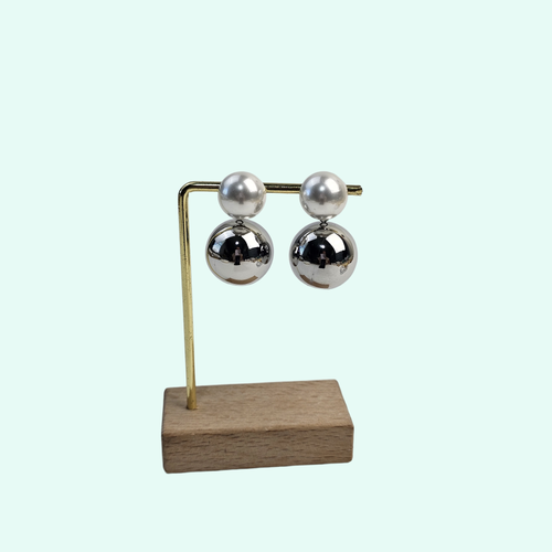 Arlet Stud Earrings